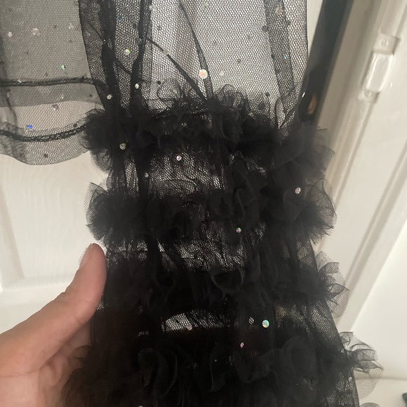 see thru shirt black shirt with silver specks and ruffle sleeves - Picture 4 of 4